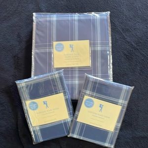 Pottery Barn Kids Blue Surfside Plaid Duvet Cover and 2 standard Pillow Shams